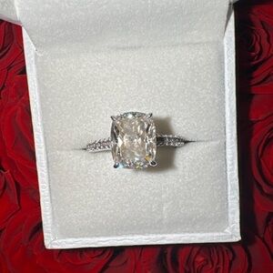 Elongated Cushion Ring